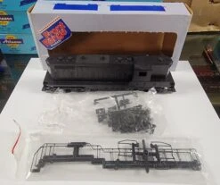 Front Range 9200 HO Scale EMD GP9 Powered Kit - NOS