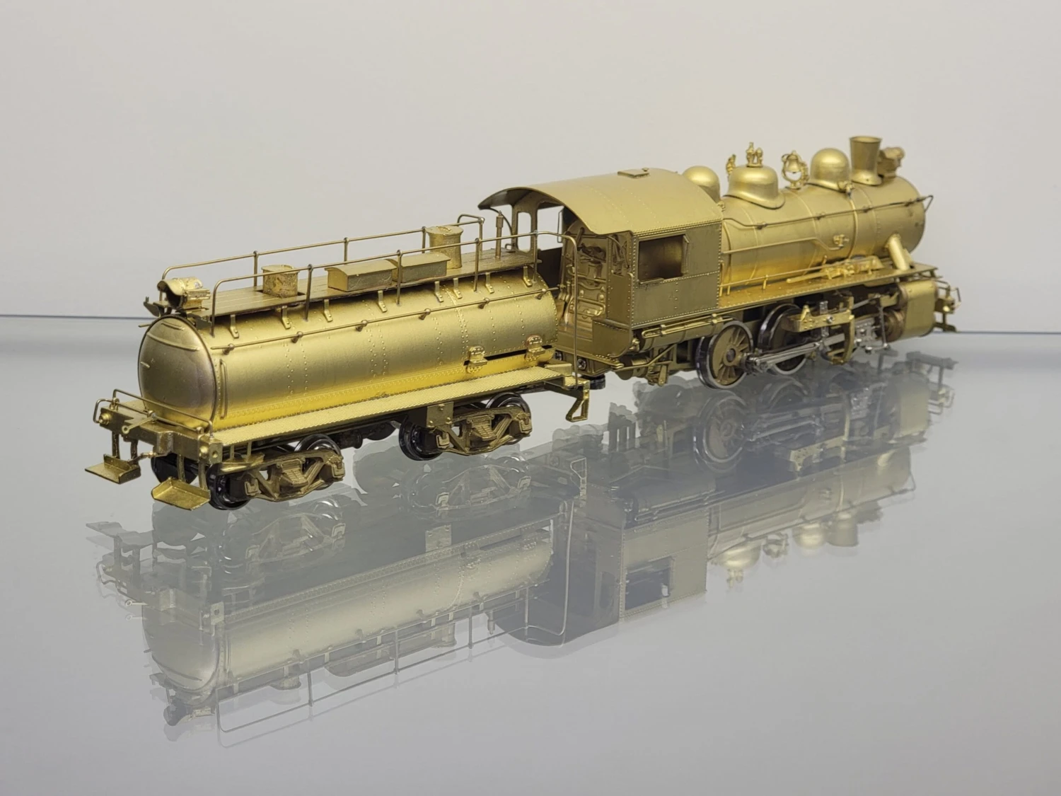 Sunset Models HO Scale Southern Pacific SP S-10 0-6-0 Steam Locomotive With Sausage Tender - Un-Painted 2 Sunset Models HO Scale Southern Pacific SP S-10 0-6-0 Steam Locomotive With Sausage Tender - Un-Painted - Image 2