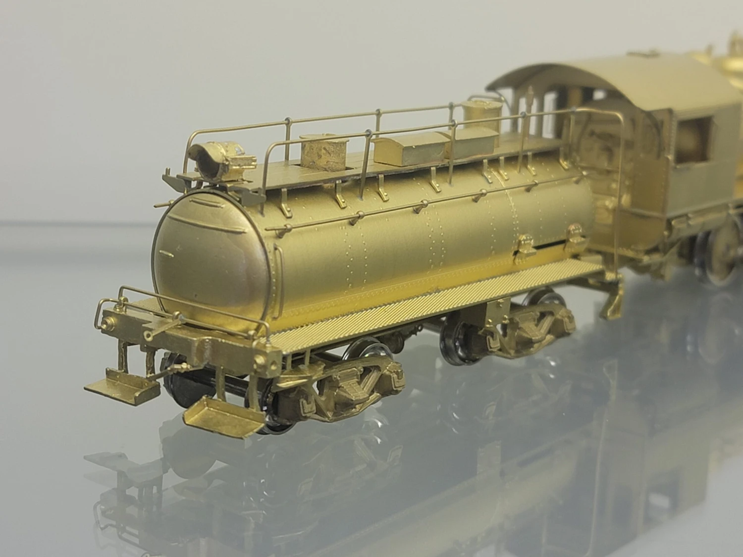 Sunset Models HO Scale Southern Pacific SP S-10 0-6-0 Steam Locomotive With Sausage Tender - Un-Painted 5 Sunset Models HO Scale Southern Pacific SP S-10 0-6-0 Steam Locomotive With Sausage Tender - Un-Painted - Image 5