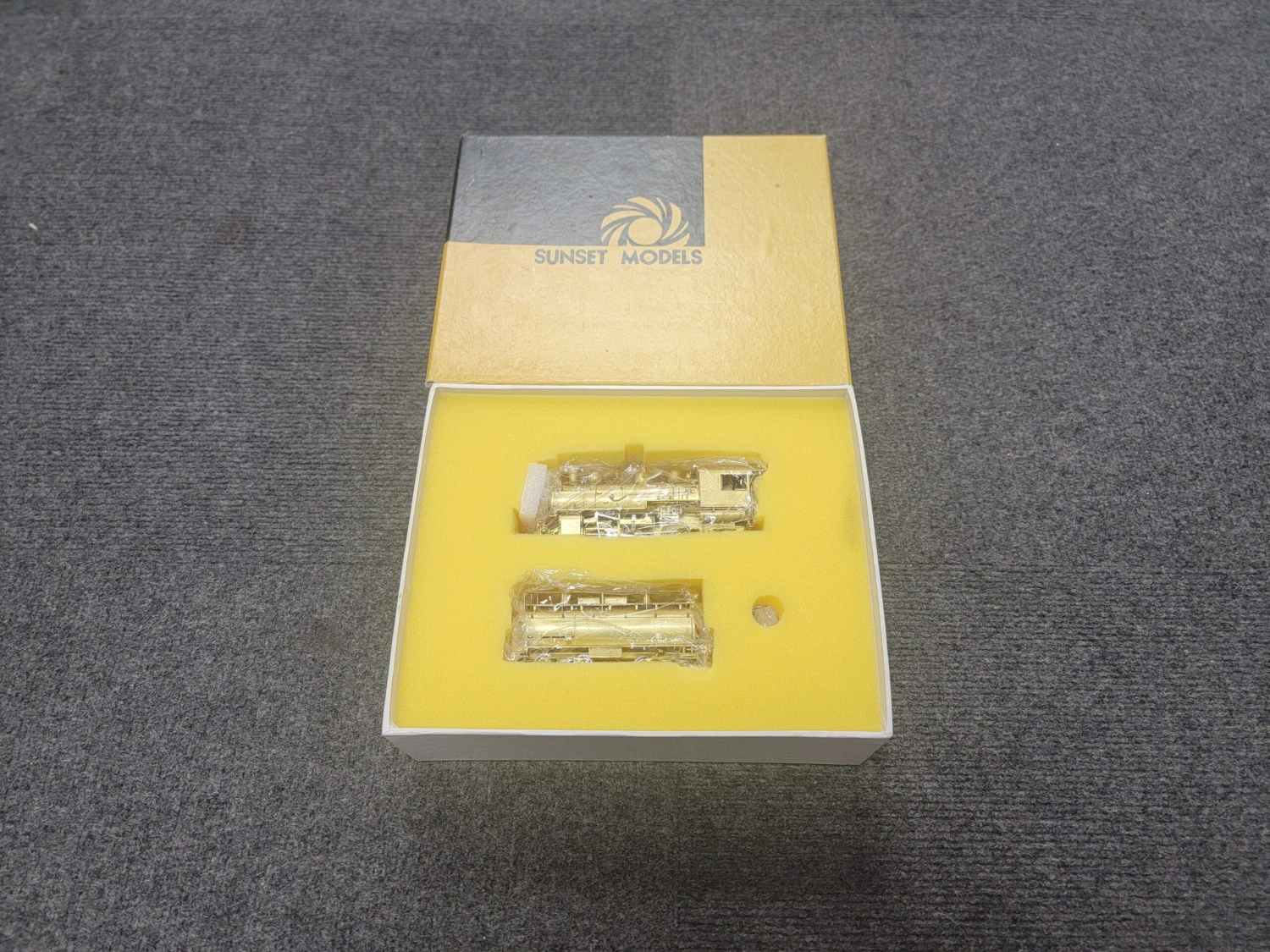 Sunset Models HO Scale Southern Pacific SP S-10 0-6-0 Steam Locomotive With Sausage Tender - Un-Painted 7 Sunset Models HO Scale Southern Pacific SP S-10 0-6-0 Steam Locomotive With Sausage Tender - Un-Painted - Image 7