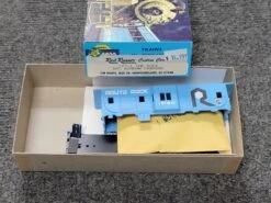 Athearn/Rail Runner 273-1 HO Scale (Blue Box Kit) Bay Window Caboose RI 17180 - NOS