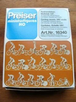 Preiser 16340 HO Scale Cycle Racers / Bikers 18 Pack Unpainted Figures - NOS