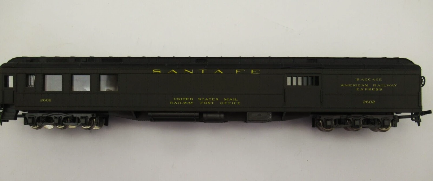 Rivarossi HO Scale 2716/0 Heavyweight Combine Santa Fe ATSF 2602 - NOS 1 Rivarossi HO Scale 2716/0 Heavyweight Combine Santa Fe ATSF 2602 - NOS