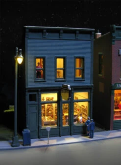 Roomettes 01-105-01 HO Scale Stewart's Hobby Shop Interior Kit (Fits DPM 10500) -Atlas || Athearn || Bachmann Shop roomettes 01 105 01 stewart s hobby shop kit fits dpm 10500 4